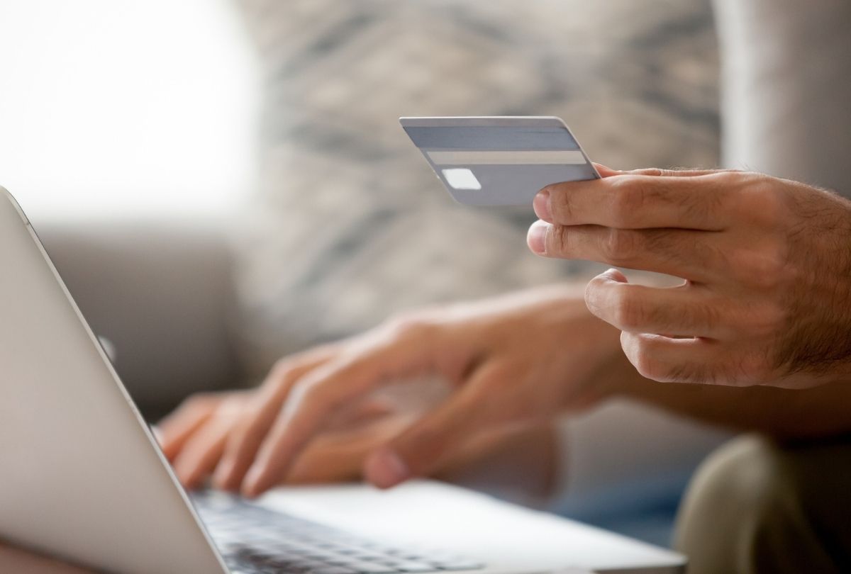 The purpose of this image is to warn British Columbians about classifieds investment scams and the importance of doing due diligence before investing.